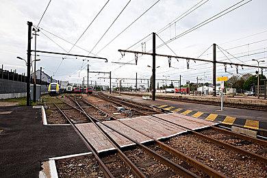 《美国式家长》10月14日正式登陆Steam！演绎别样美式青春